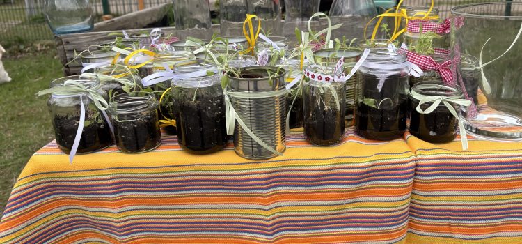 Flohmarkt und Frühlingsfest an der Grundschule Ottenbeck